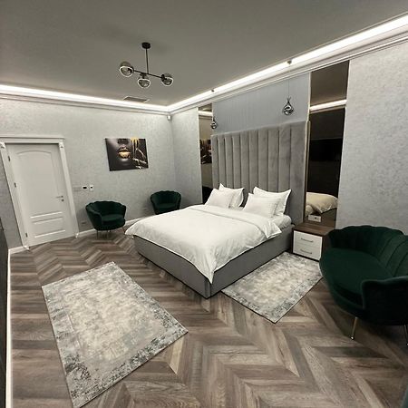 The Penthouse Hotel Vaslui Exterior foto