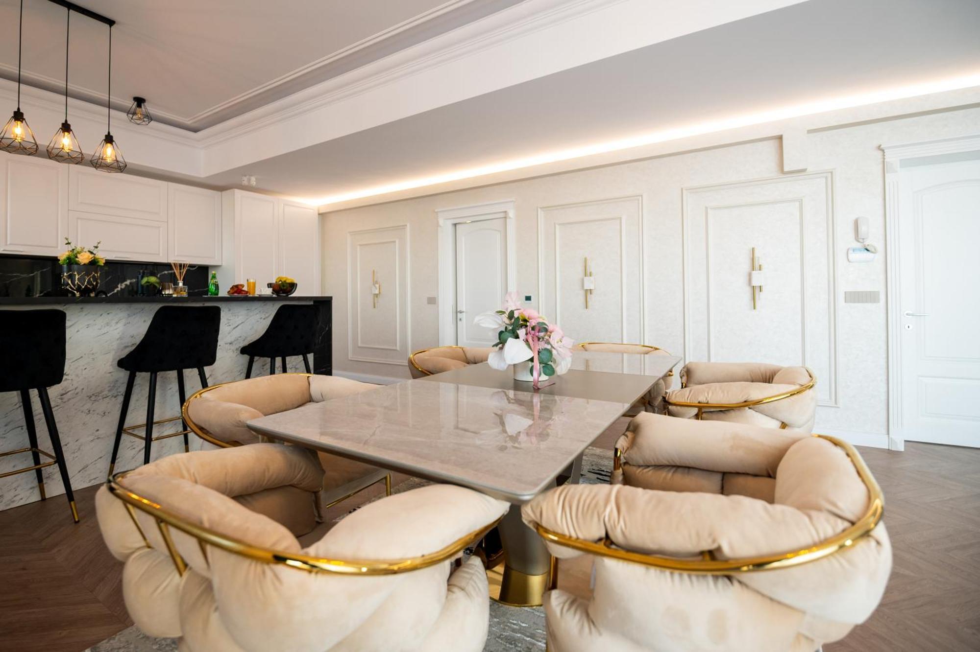 The Penthouse Hotel Vaslui Exterior foto